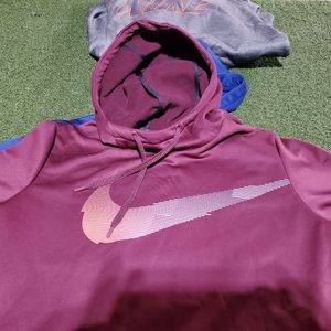 Nike hoodie medium